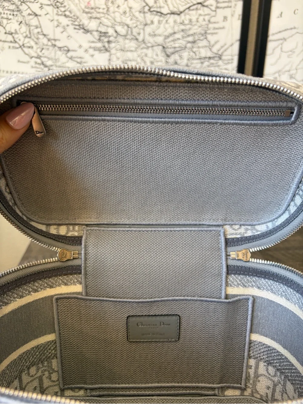 Dior Light Gray Dior Oblique Vanity Case - Picture 11 of 16